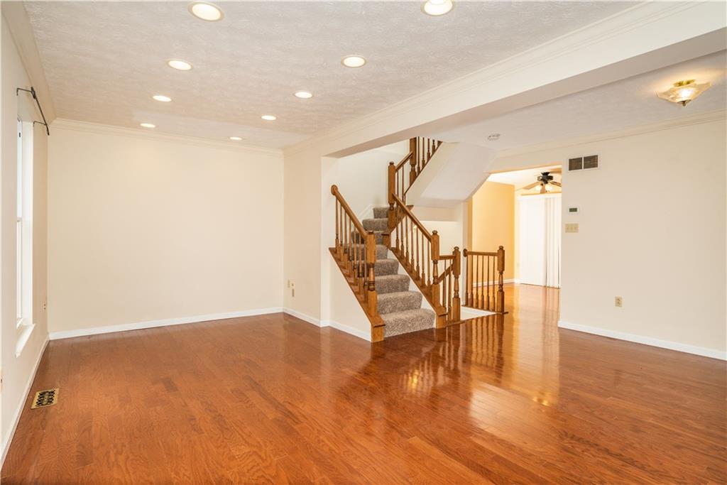 31 Hemingway Street Pittsburgh, PA 15213 - Photo 14 of 22 Gallery Image 14