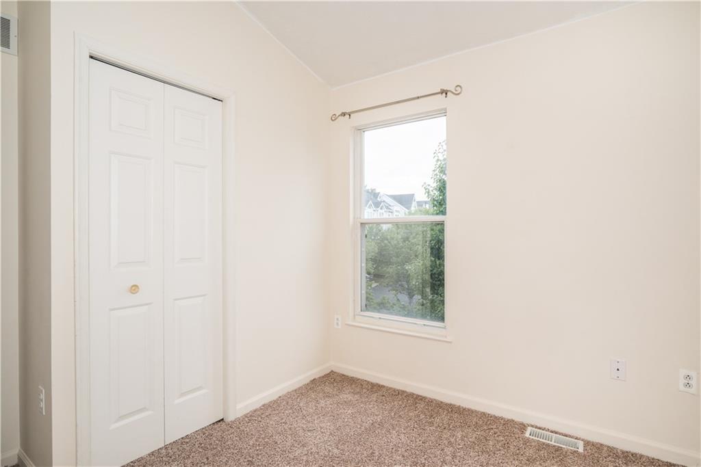 31 Hemingway Street Pittsburgh, PA 15213 - Photo 15 of 22 Gallery Image 15