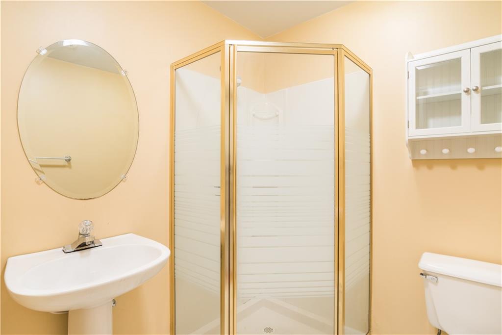 31 Hemingway Street Pittsburgh, PA 15213 - Photo 9 of 22 Gallery Image 9