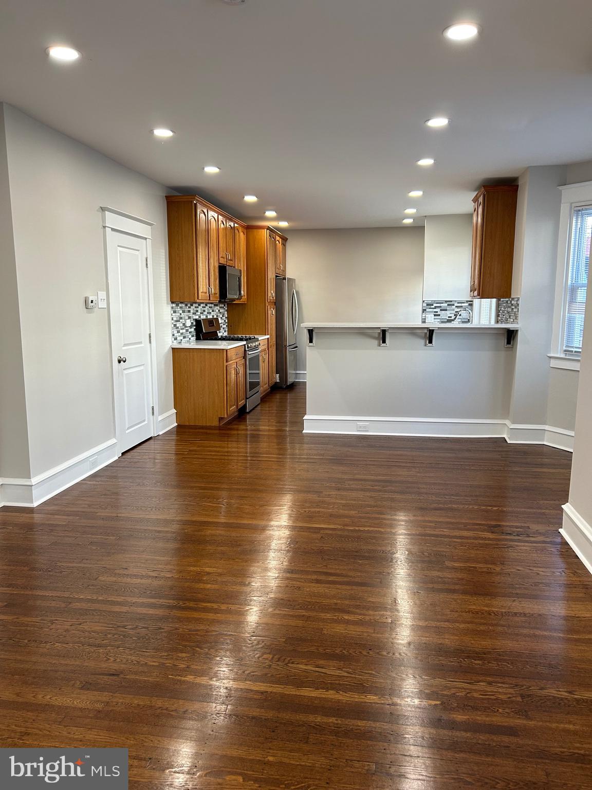 116 Hampden Road Upper Darby, PA 19082 - Photo 2 of 10
