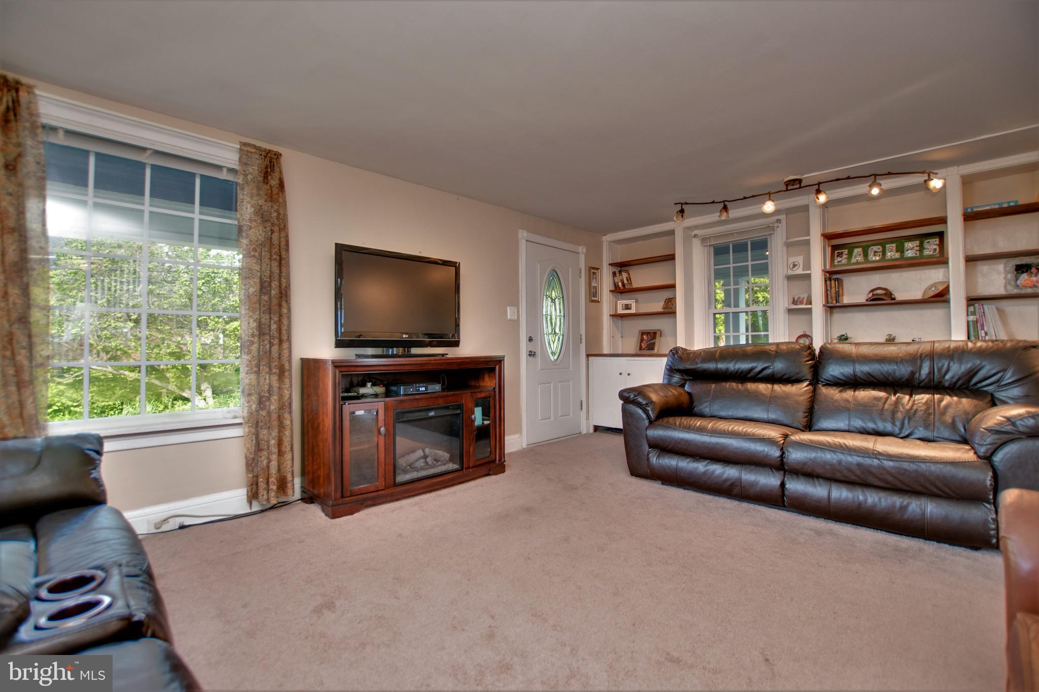 192 Evergreen Road New Cumberland, PA 17070 - Photo 10 of 29 Gallery Image 10