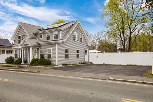 $580,000 | 674 Montello Street, Brockton, MA 02301