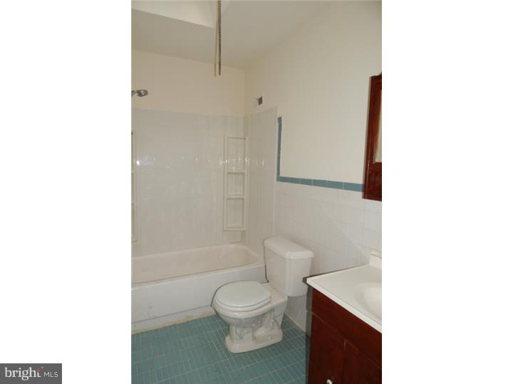 11919 Covert Road Philadelphia, PA 19154 - Photo 12 of 25 Gallery Image 12