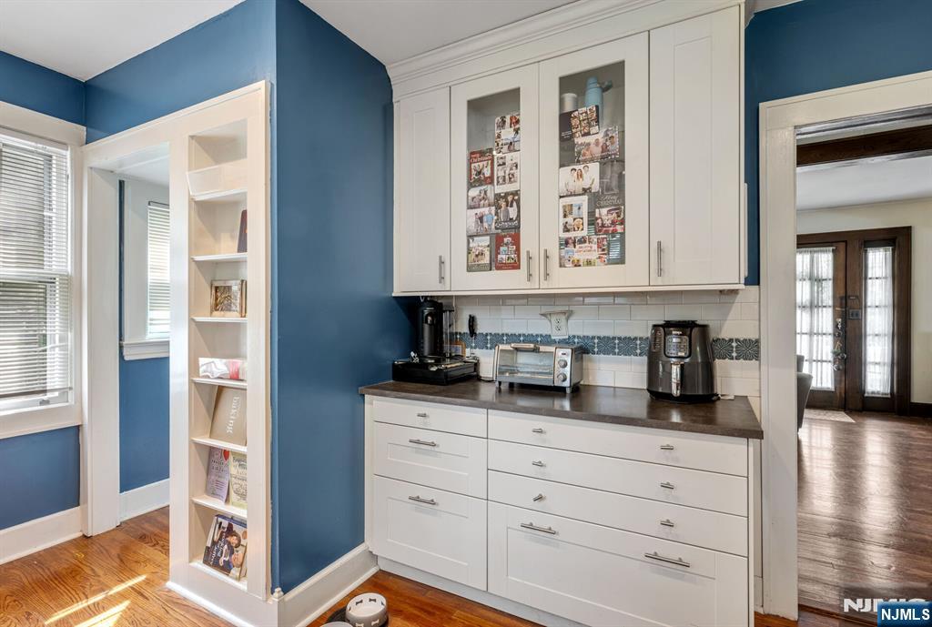 19 Christopher Place Ridgewood, NJ 07450 - Photo 15 of 34 Gallery Image 15