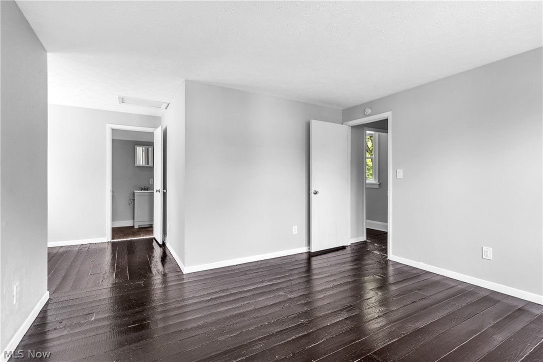 4002 Navahoe Road Cleveland Heights, OH 44121 - Photo 23 of 34