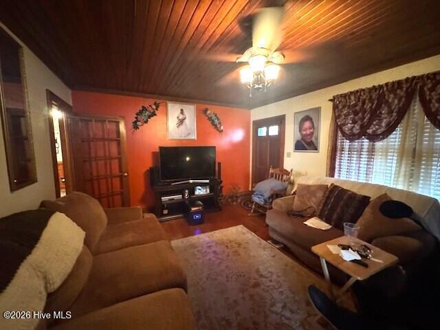 409 Railroad Street Jackson, NC 27845 - Photo 3 of 16 Living Room 1