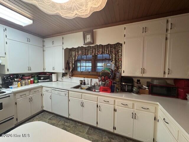 409 Railroad Street Jackson, NC 27845 - Photo 9 of 16 Kitchen 3