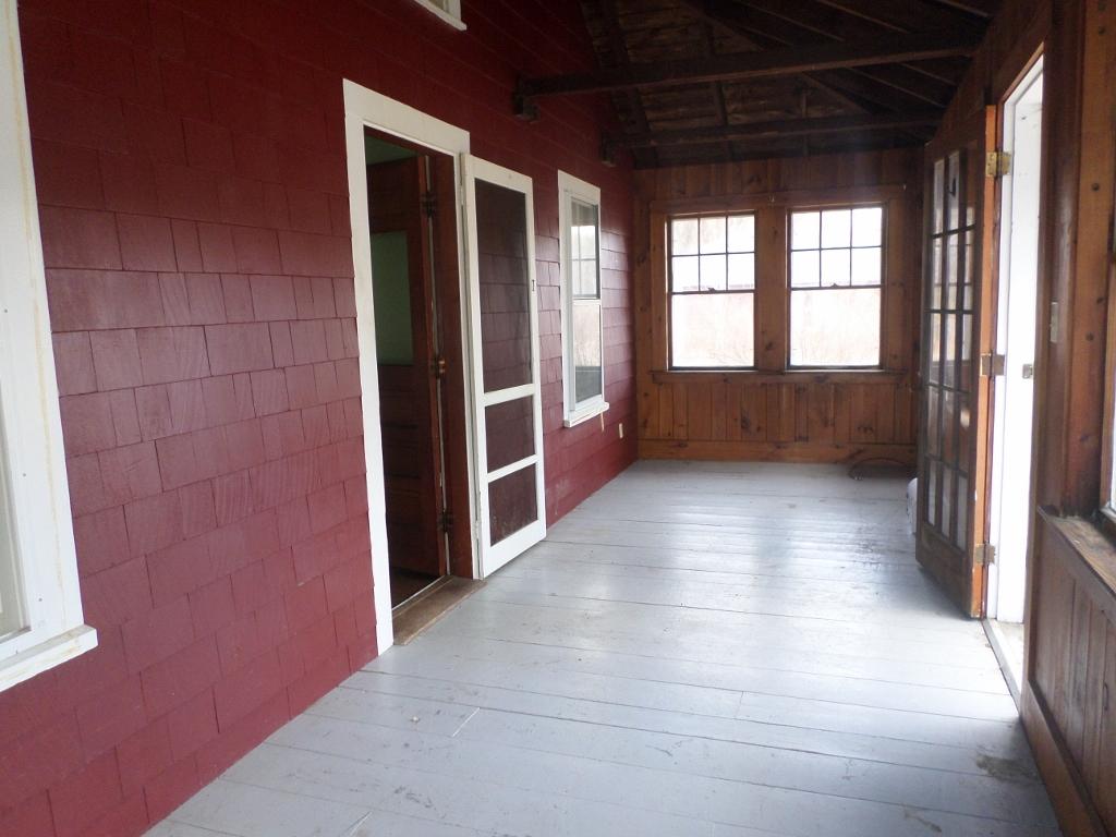 206 Middle Road Tuftonboro, NH 03816 - Photo 3 of 11