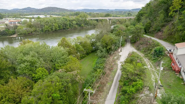 $849,900 | 39 Cookeville Highway, Carthage, TN 37030