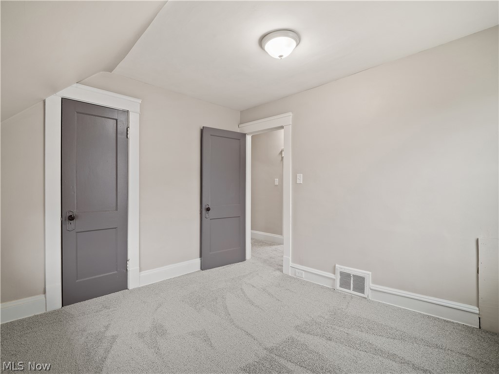 4710 Birchwood Road Cleveland, OH 44125 - Photo 22 of 31