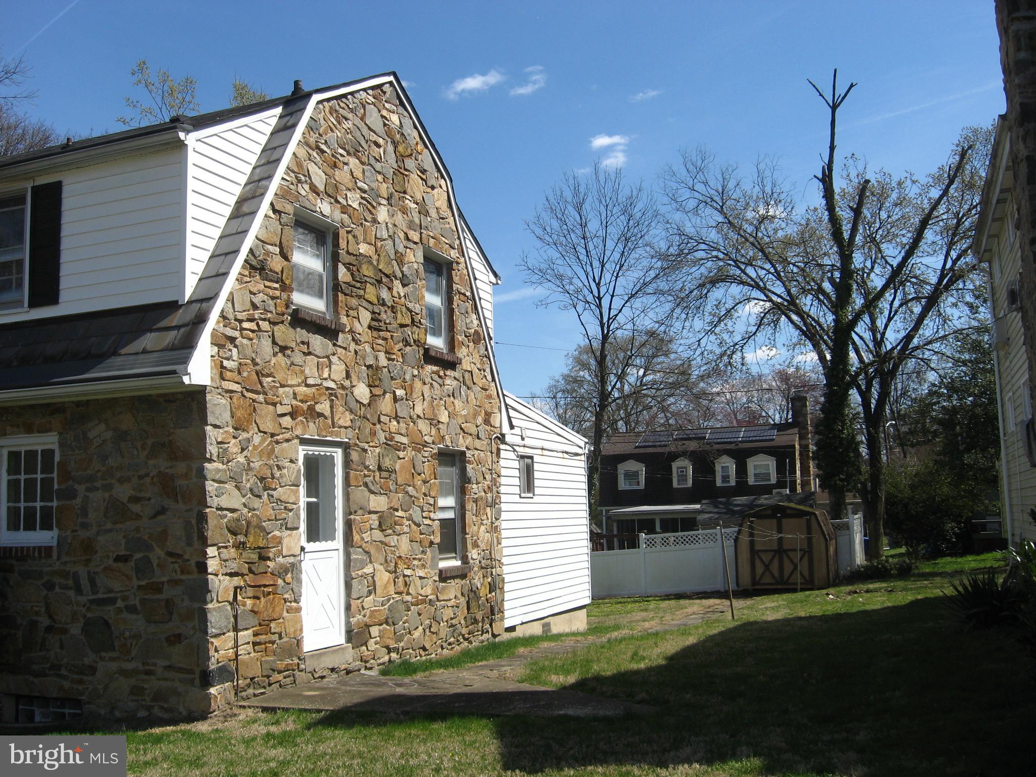 2505 Wetherburn Road Baltimore, MD 21209 - Photo 5 of 21