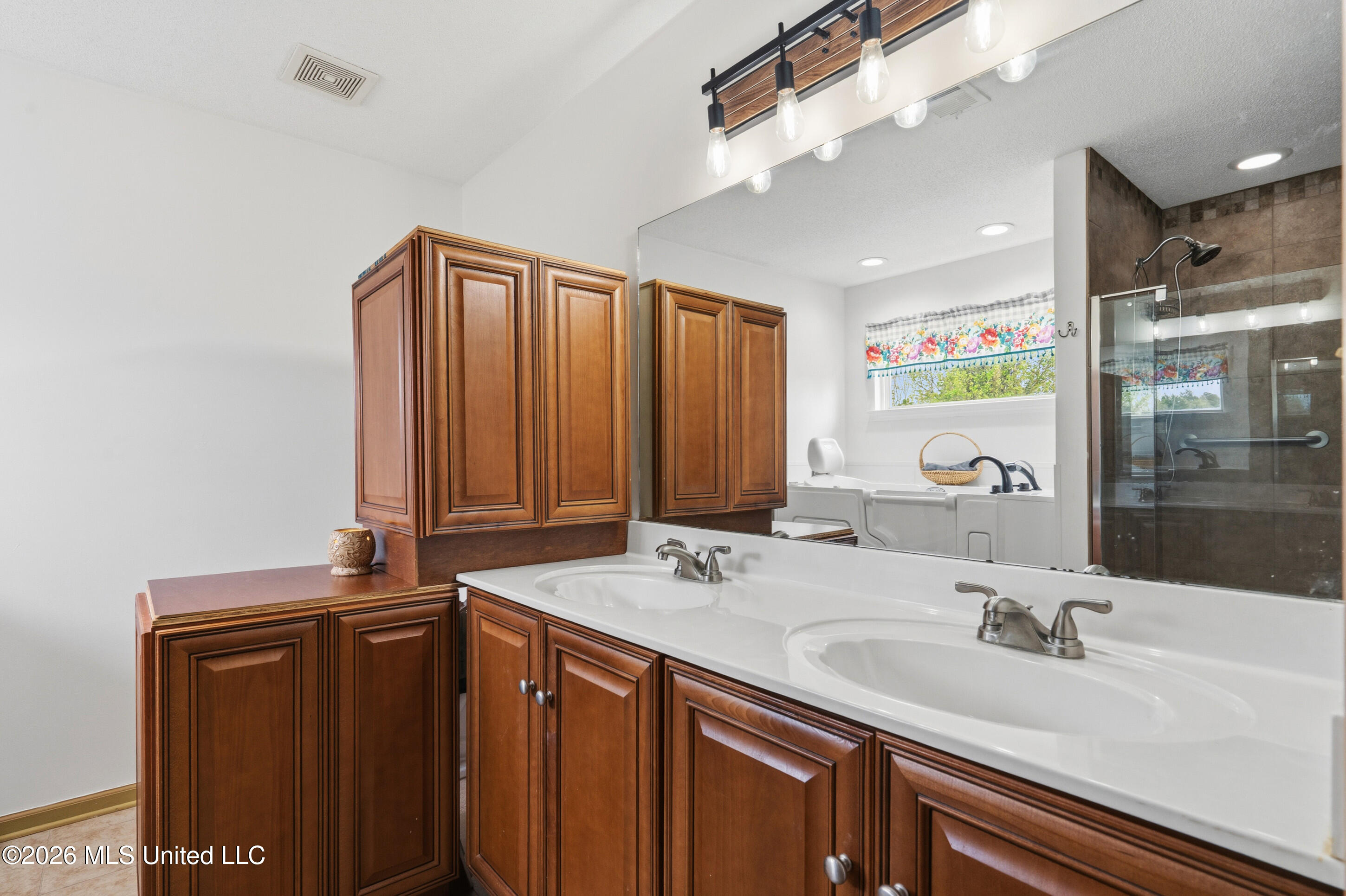 1423 North Red Banks Road Red Banks, MS 38661 - Photo 22 of 42 _dsc1119_print