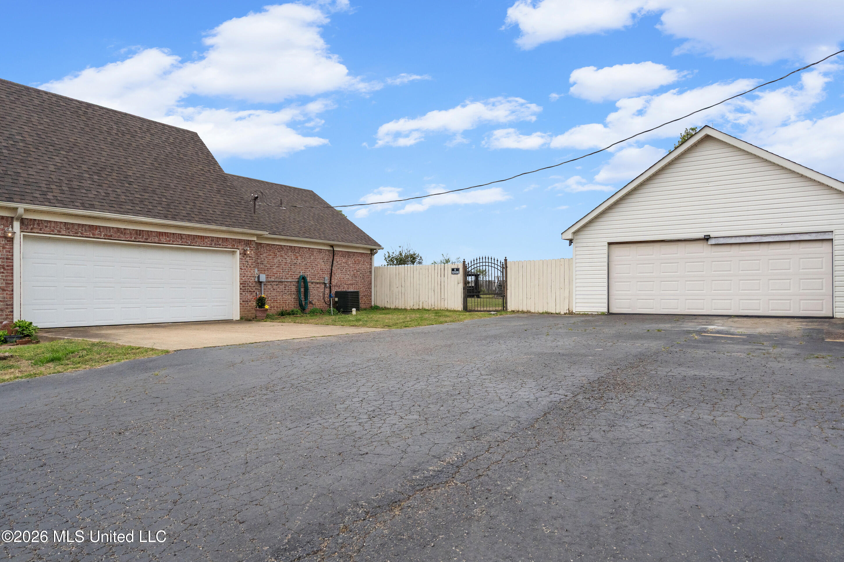 1423 North Red Banks Road Red Banks, MS 38661 - Photo 6 of 42 _dsc1056_print