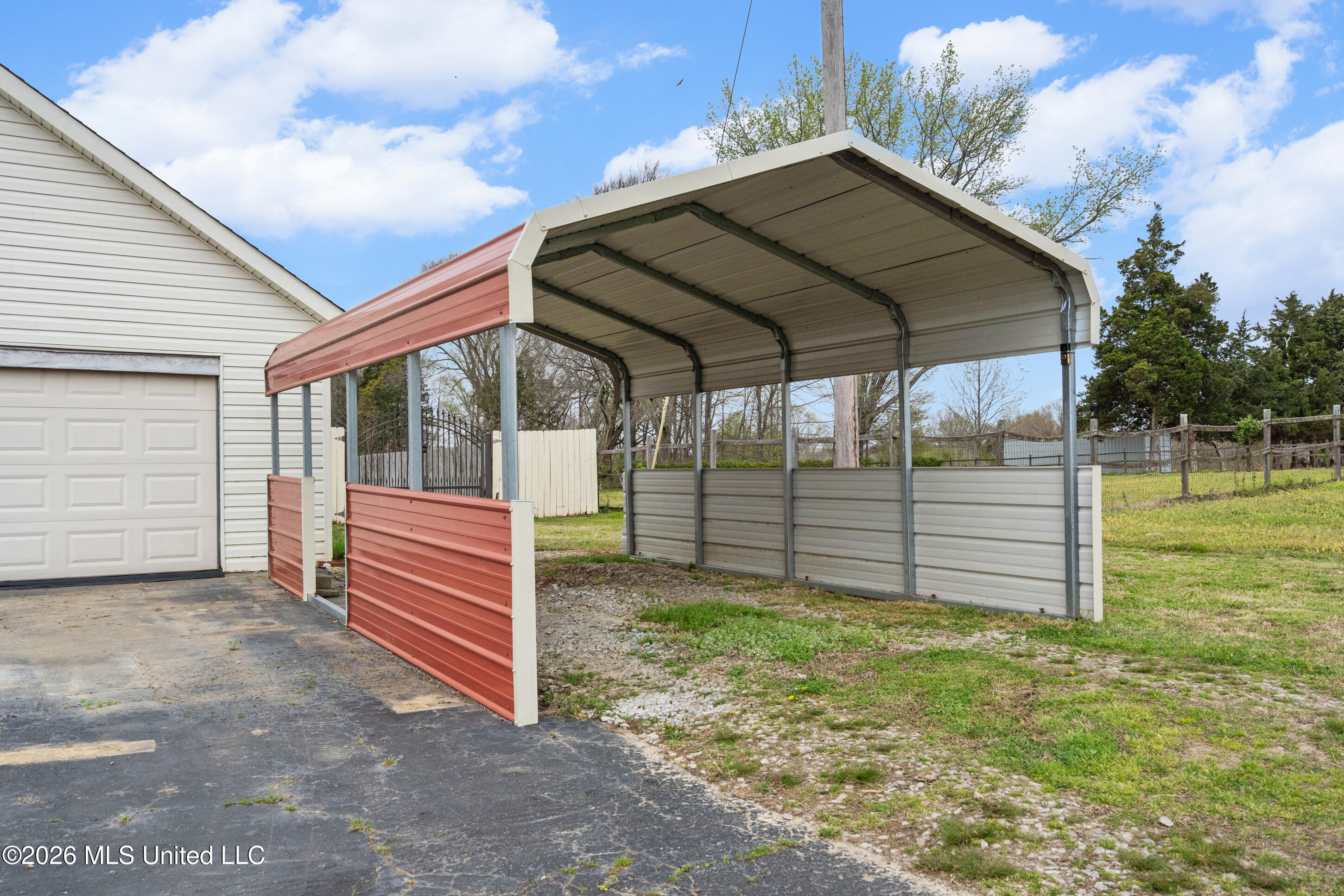 1423 North Red Banks Road Red Banks, MS 38661 - Photo 7 of 42 _dsc1059_print