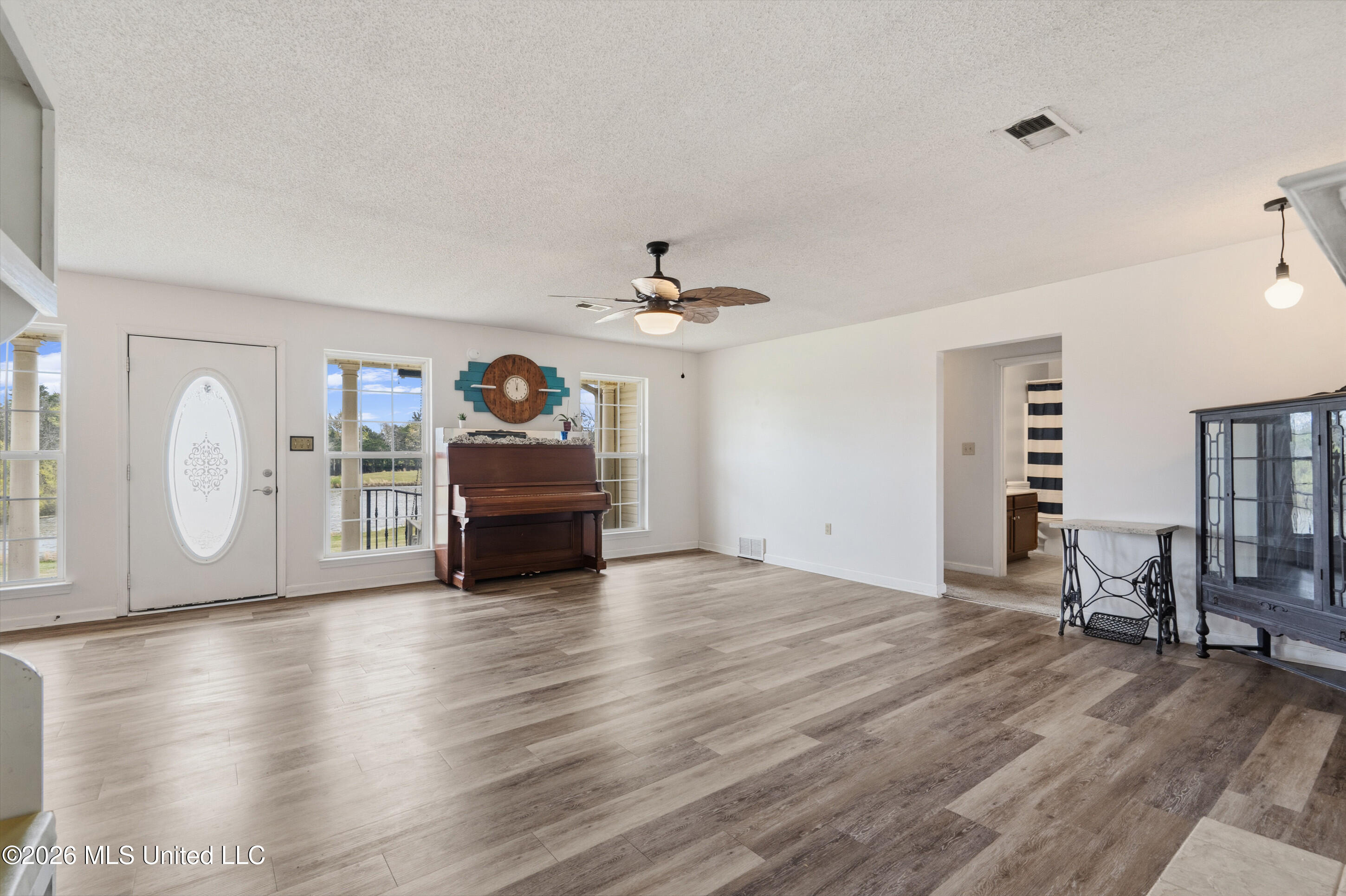 1423 North Red Banks Road Red Banks, MS 38661 - Photo 8 of 42 _dsc1068_print