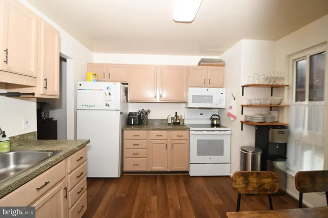 $2,550 | 7812 Briardale Terrace, Derwood, MD 20855