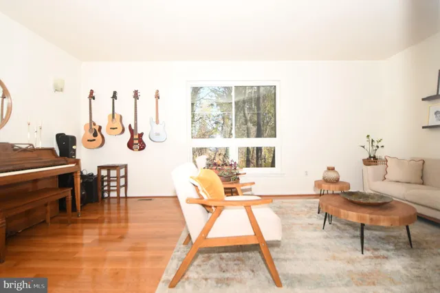 $2,550 | 7812 Briardale Terrace, Derwood, MD 20855