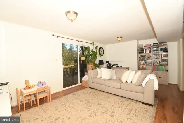 $2,550 | 7812 Briardale Terrace, Derwood, MD 20855