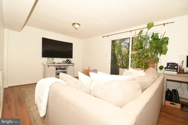 $2,550 | 7812 Briardale Terrace, Derwood, MD 20855