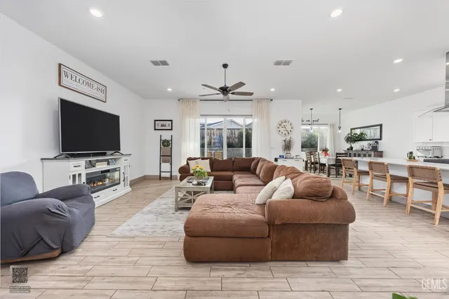 $565,000 | Undisclosed Address, Shafter, CA 93263