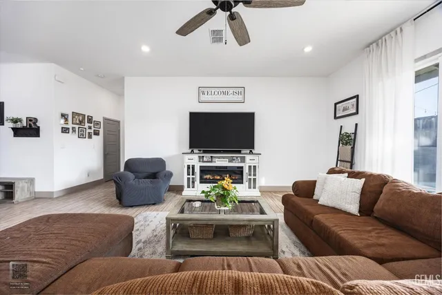 $565,000 | Undisclosed Address, Shafter, CA 93263