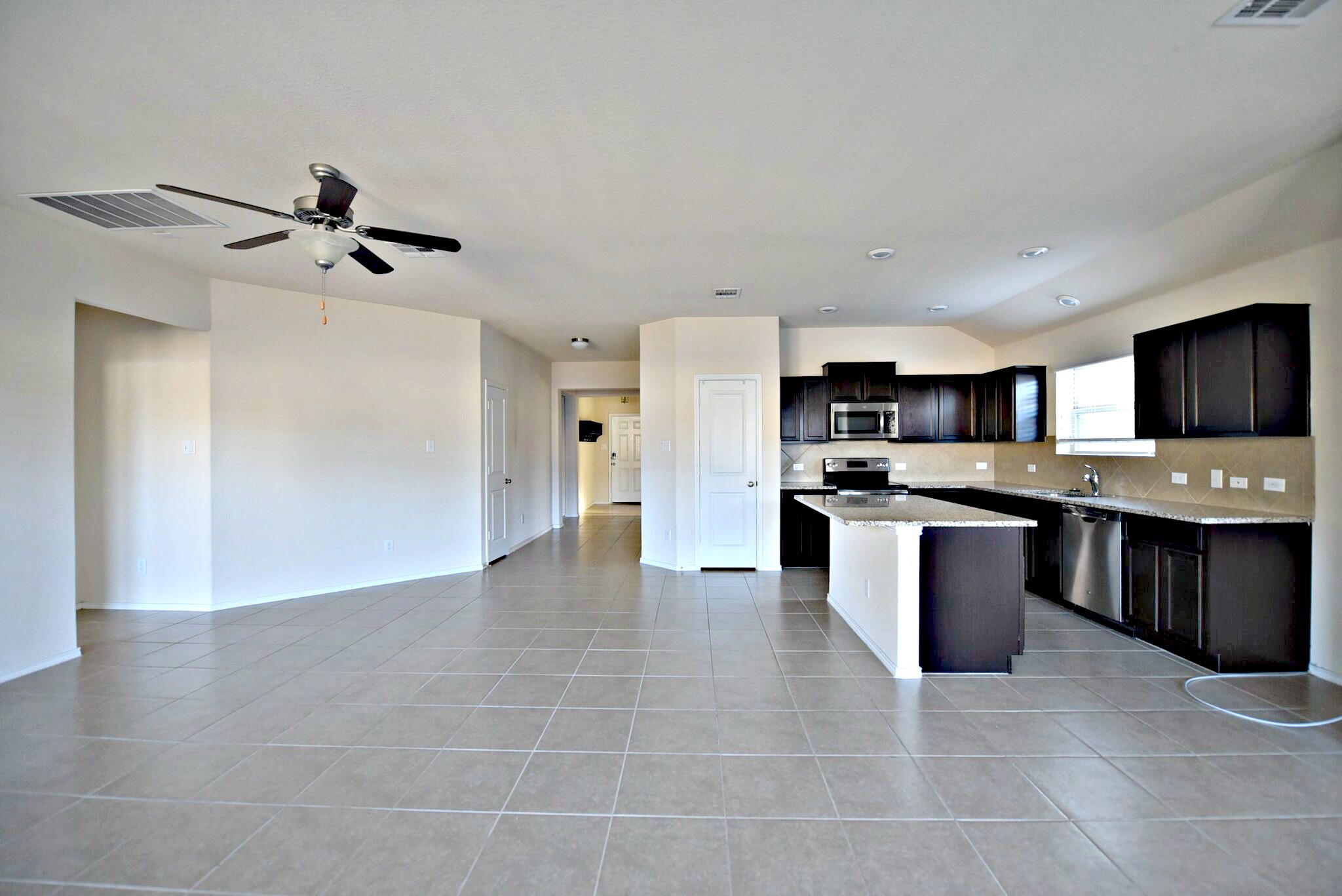 644 Heritage Grove Road Leander, TX 78641 - Photo 4 of 18