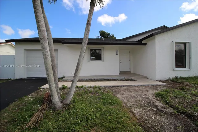 $2,895 | 26165 Southwest 124th Court, Homestead, FL 33032