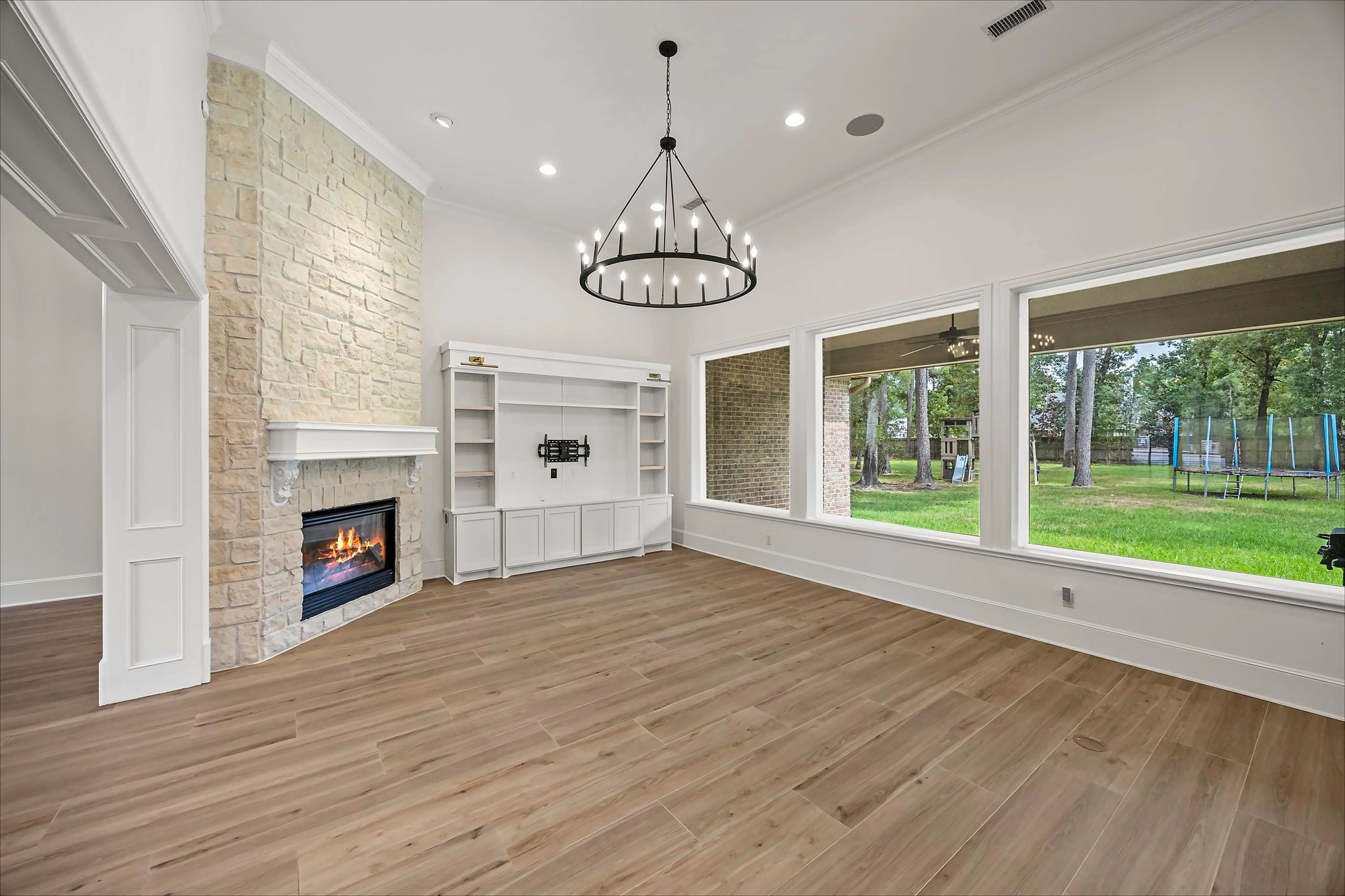 4111 Angling Lane Spring, TX 77386 - Photo 7 of 28 Gallery Image 7