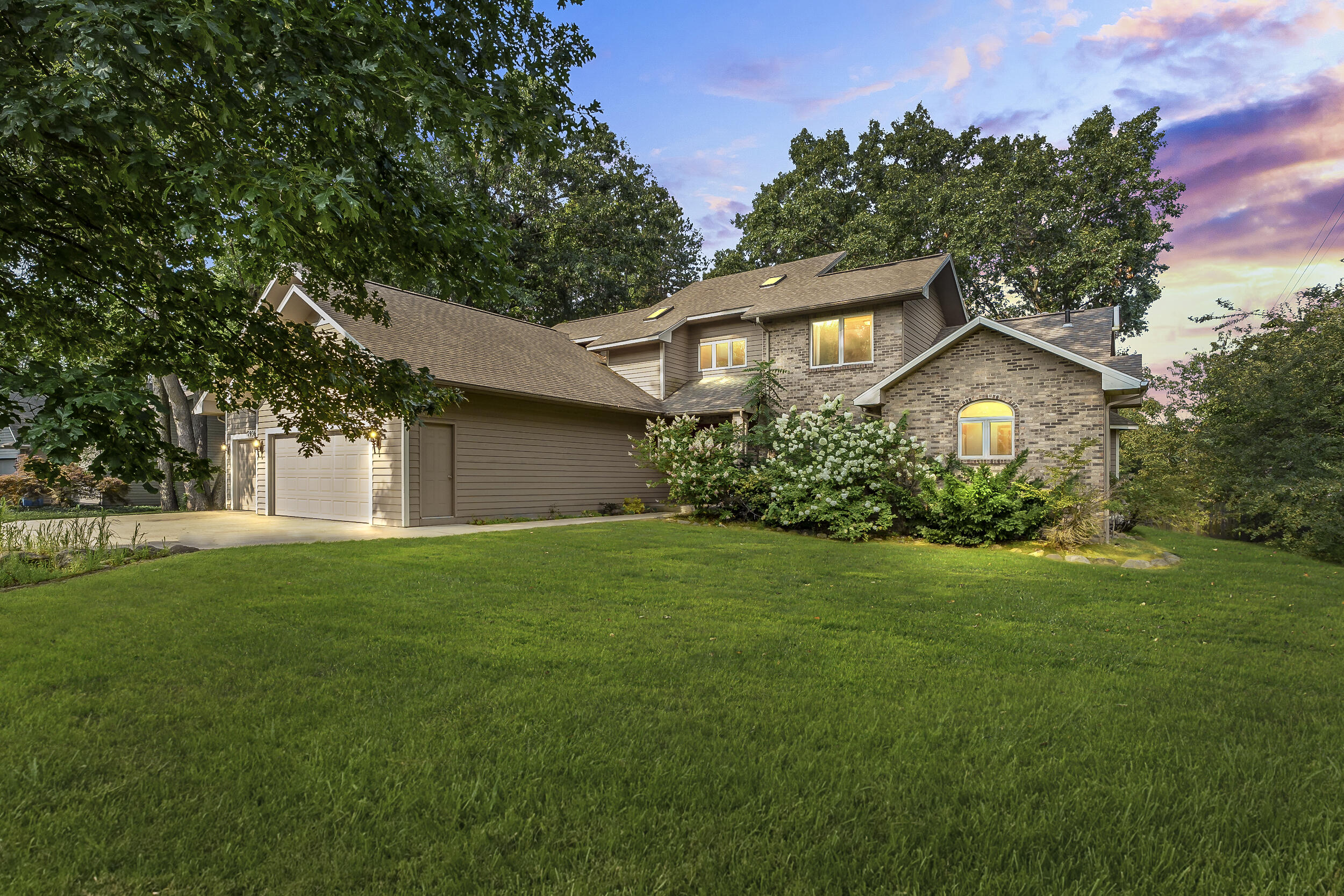 7936 Deerpath Road Kalamazoo, MI 49009 - Photo 1 of 52 Deerpath_Rd_7936-Twilight_DTE