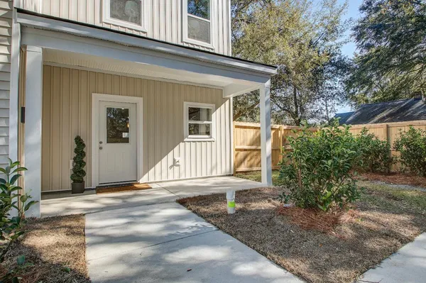 $2,195 | 5739 North Murray Avenue, Unit 1, Hanahan, SC 29410