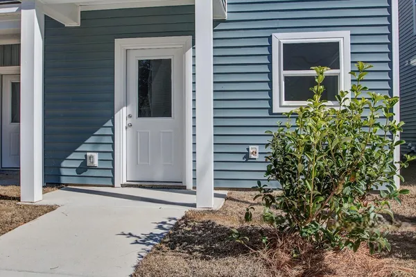 $2,195 | 5739 North Murray Avenue, Unit 1, Hanahan, SC 29410