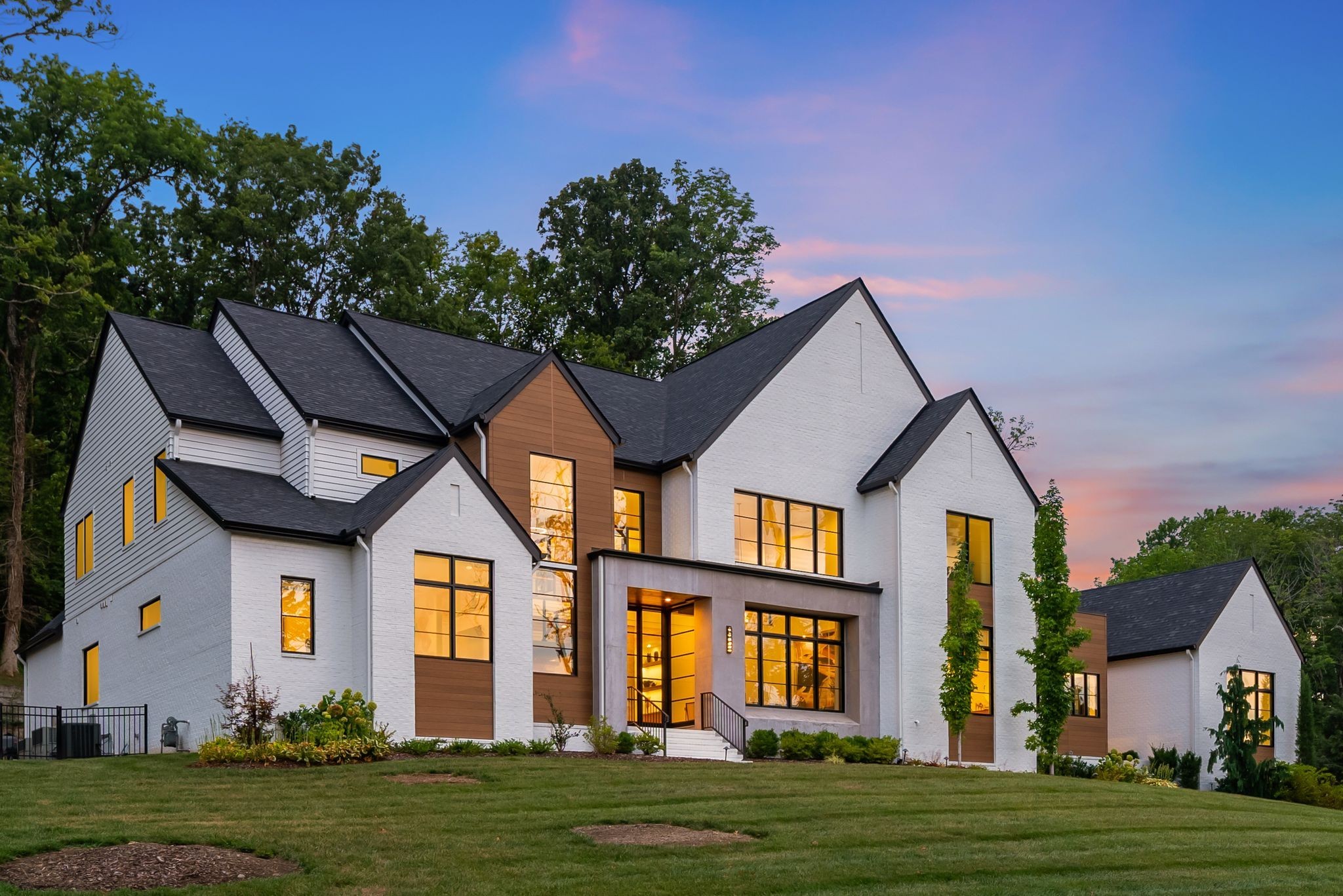 4600 Shys Hill Road Nashville, TN 37215 - Photo 5 of 91