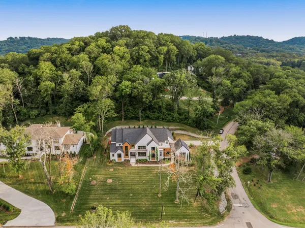 $5,795,000 | 4600 Shys Hill Road, Nashville, TN 37215