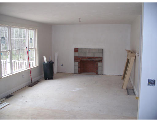 46 Round Farm Road Rehoboth, MA 02769 - Photo 5 of 10 Gallery Image 5