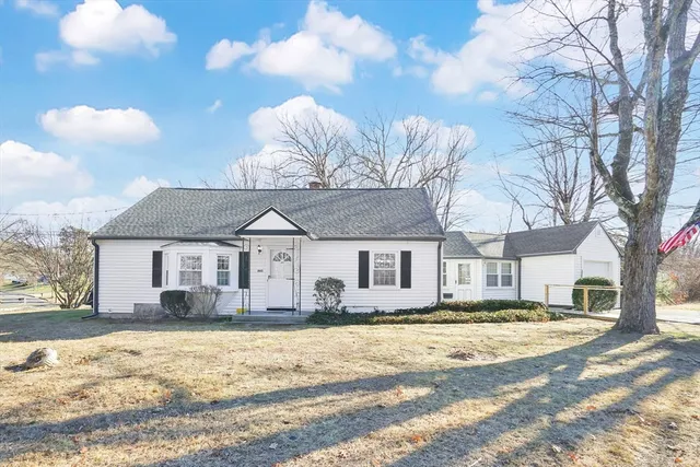 $265,000 | 865 South Branch Parkway, Springfield, MA 01118