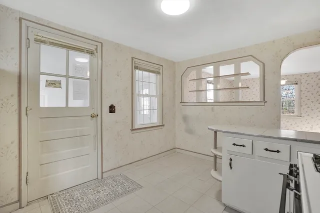 $265,000 | 865 South Branch Parkway, Springfield, MA 01118