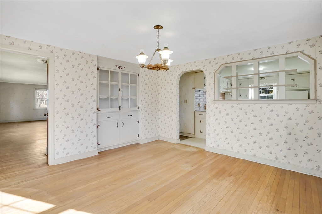 865 South Branch Parkway Springfield, MA 01118 - Photo 16 of 35 wooden floor in an empty room with a window