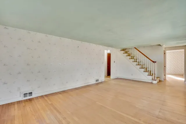 $265,000 | 865 South Branch Parkway, Springfield, MA 01118