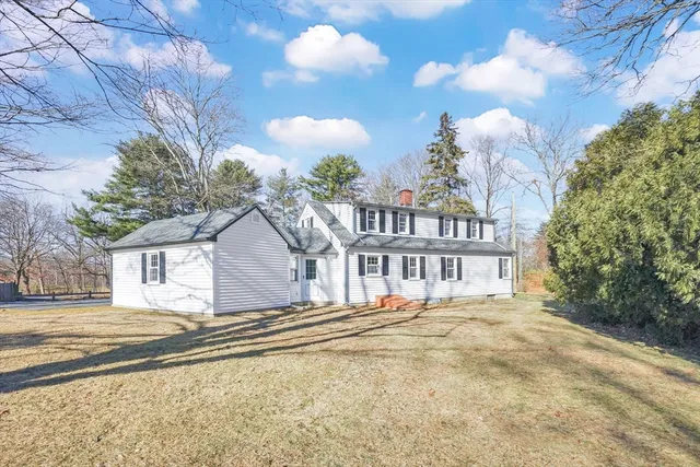 $265,000 | 865 South Branch Parkway, Springfield, MA 01118