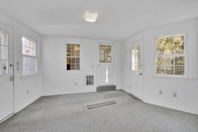 $265,000 | 865 South Branch Parkway, Springfield, MA 01118