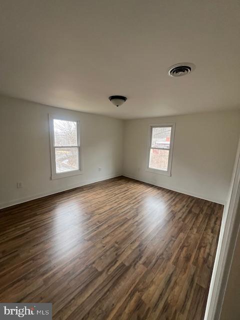 19402 Old Dans Rock Road Southwest Frostburg, MD 21532 - Photo 17 of 25 Bright and spacious room with natural light.