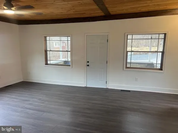 $155,000 | 19402 Old Dans Rock Road Southwest, Frostburg, MD 21532