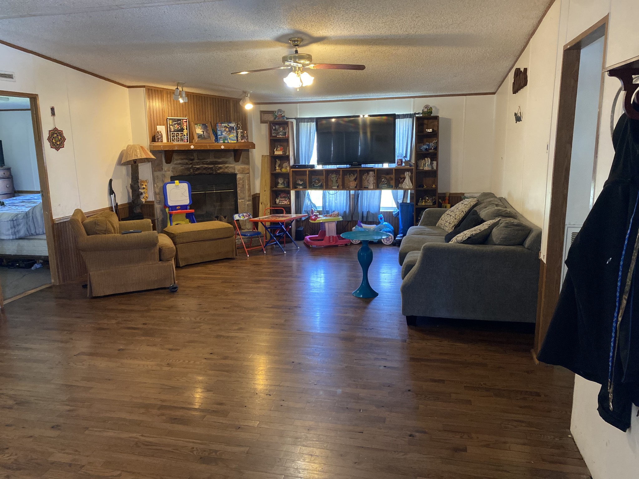 927 Pack Road White Bluff, TN 37187 - Photo 4 of 19 Gallery Image 4