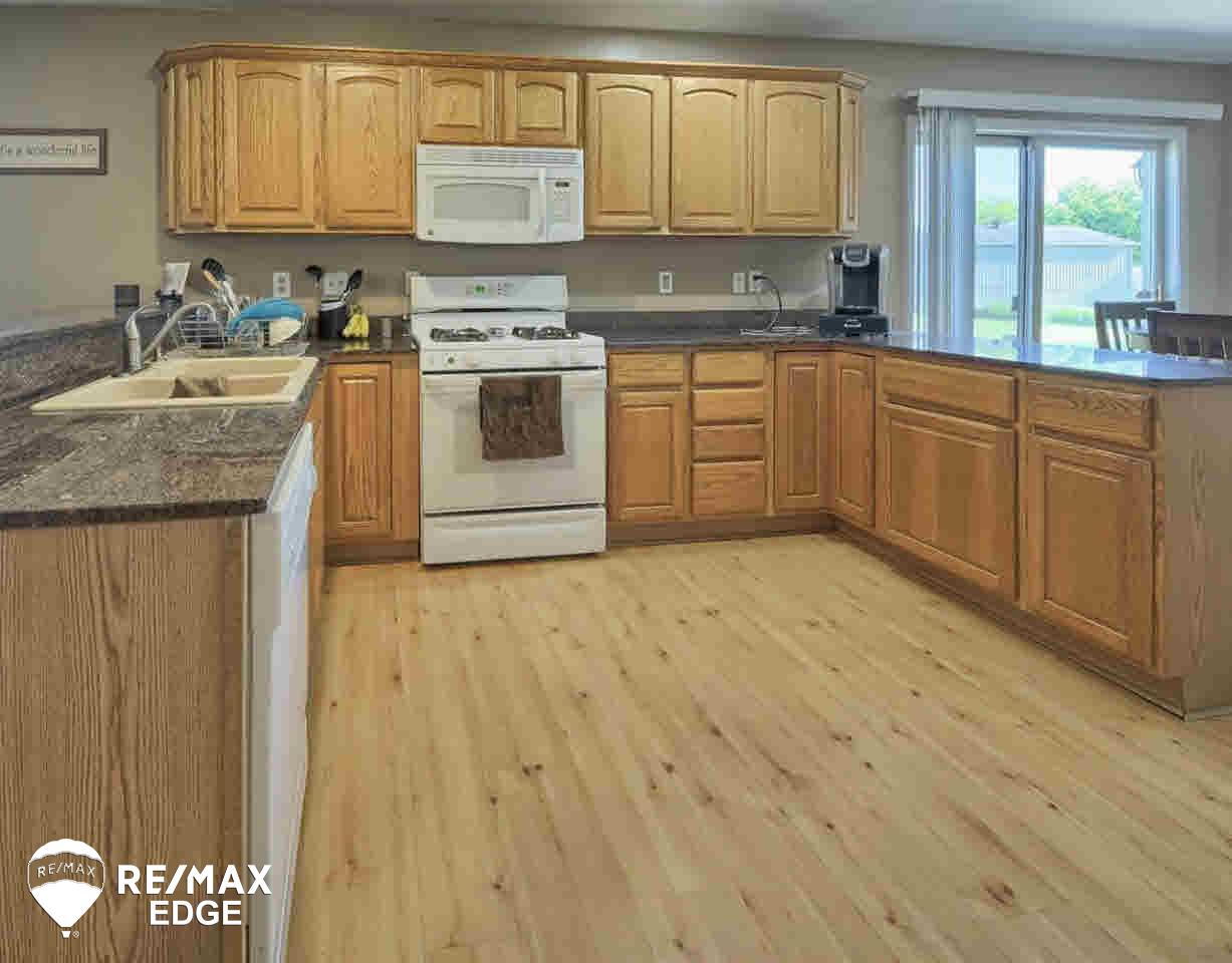 4499 West Ray Road Linden, MI 48451 - Photo 7 of 40 21291110-6.JPG