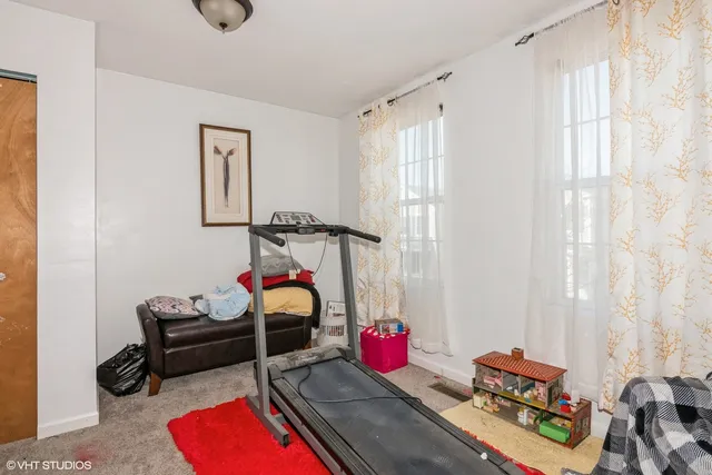 $285,000 | 120 Presidential Boulevard, Oswego, IL 60543