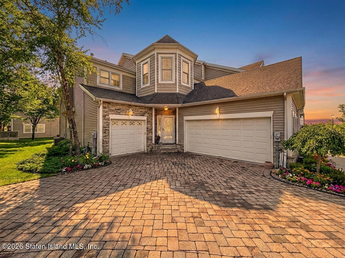 20 Tides Lane Staten Island, NY 10309 - Photo 2 of 36 IMG_9744a