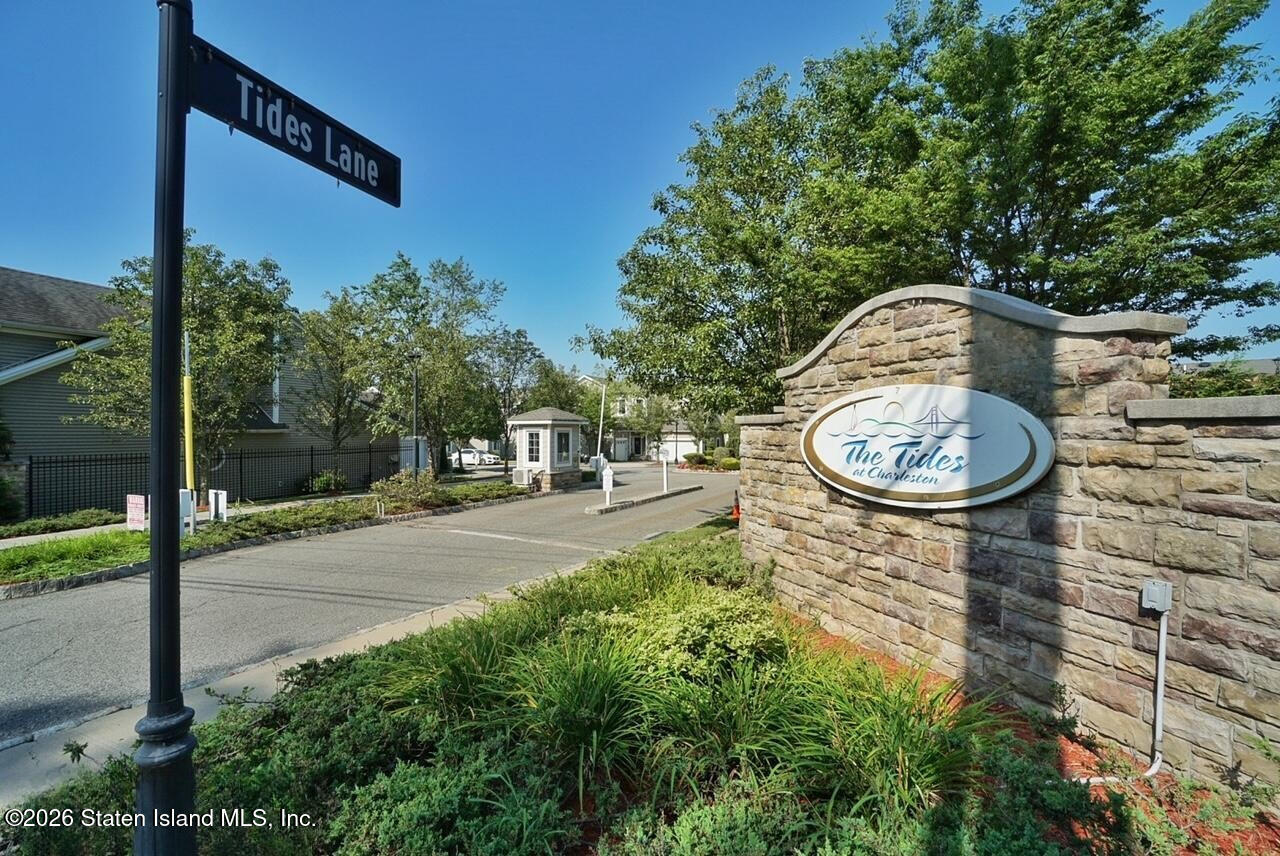 20 Tides Lane Staten Island, NY 10309 - Photo 34 of 36 90d6bfc5-a9db-4fab-a7c8-4ab3f43b74c7