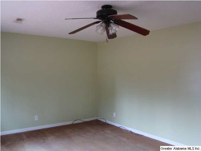 73 Smith Avenue Ohatchee, AL 36271 - Photo 4 of 12