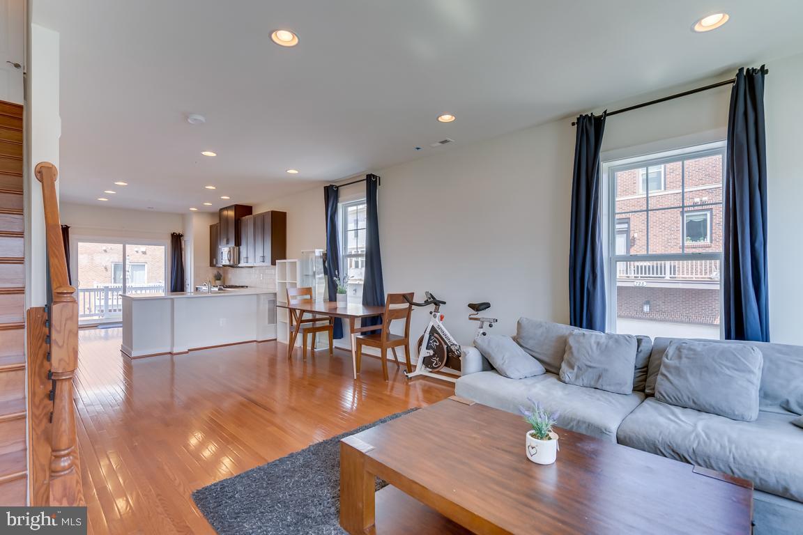 211 Decoverly Drive Gaithersburg, MD 20878 - Photo 13 of 34