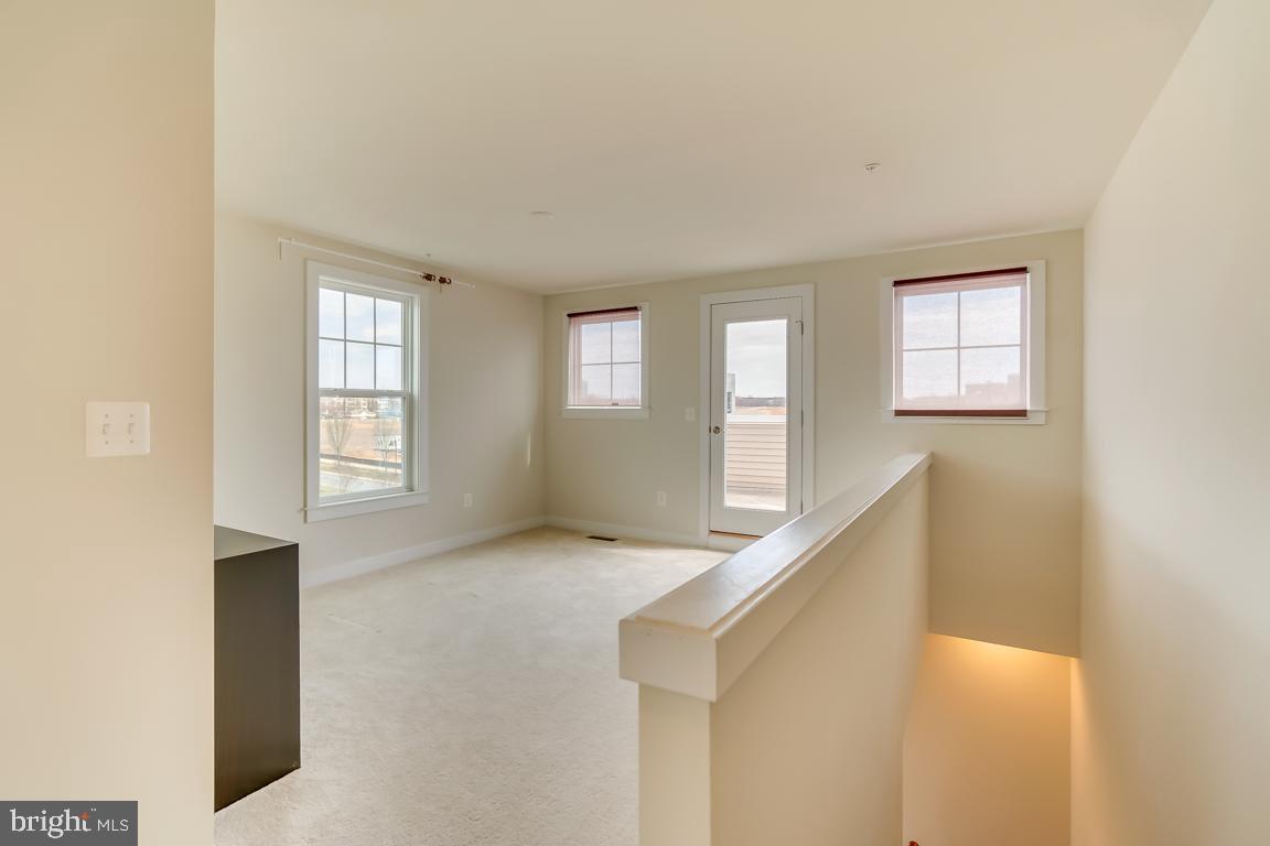 211 Decoverly Drive Gaithersburg, MD 20878 - Photo 19 of 34